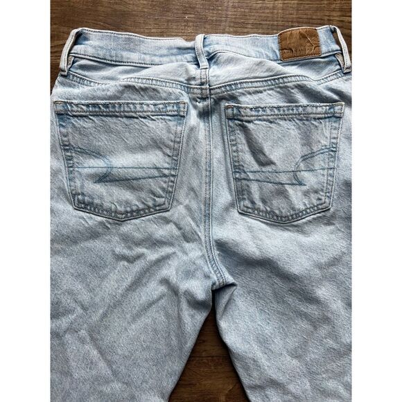 American Eagle Womens 0R Light Wash High-Rise Relaxed Thigh 90's Straight Jean - Picture 12 of 16